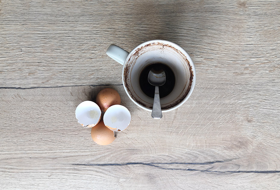 Kávová usadenina a škrupiny od vajíčok